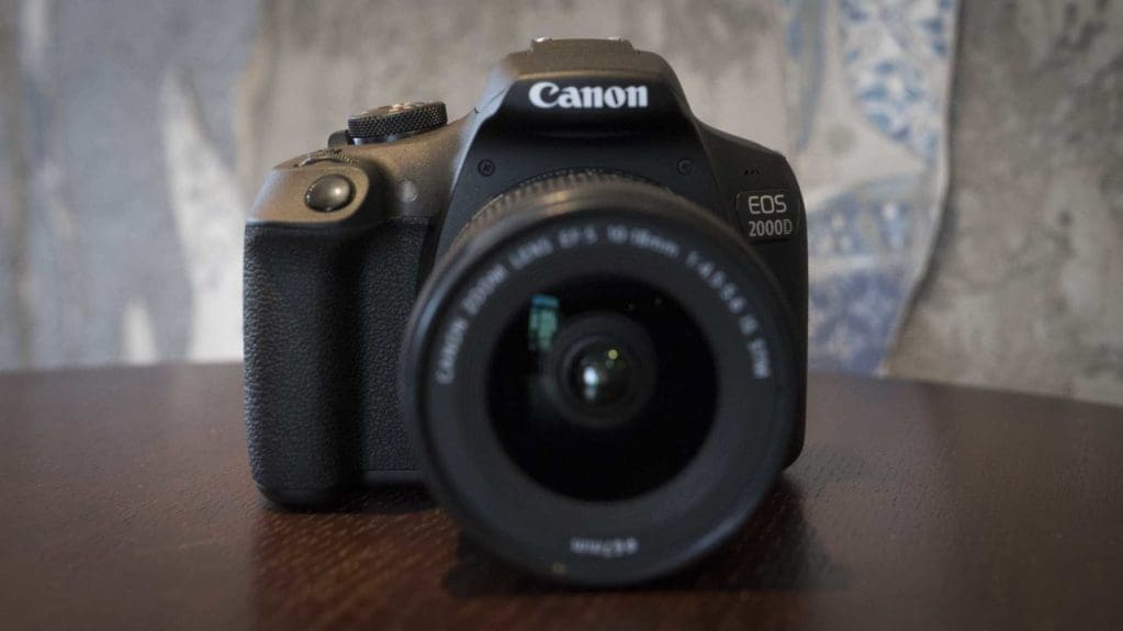 Canon EOS Rebel T7 / EOS 2000D Review 