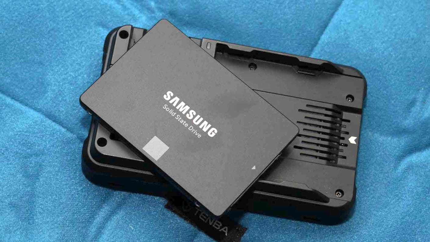 Samsung 870 EVO Review - Camera Jabber