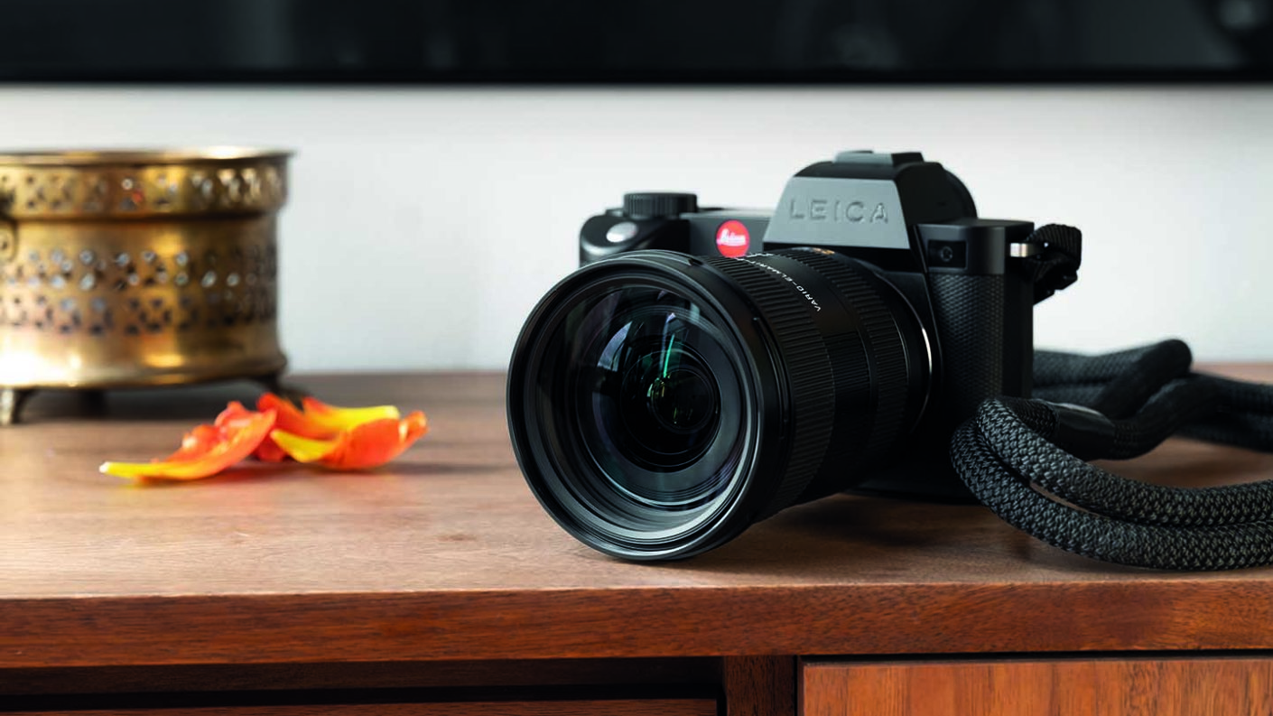 Leica SL2-S Bundle with Vario-Elmarit-SL 24-70 f/2.8 ASPH.