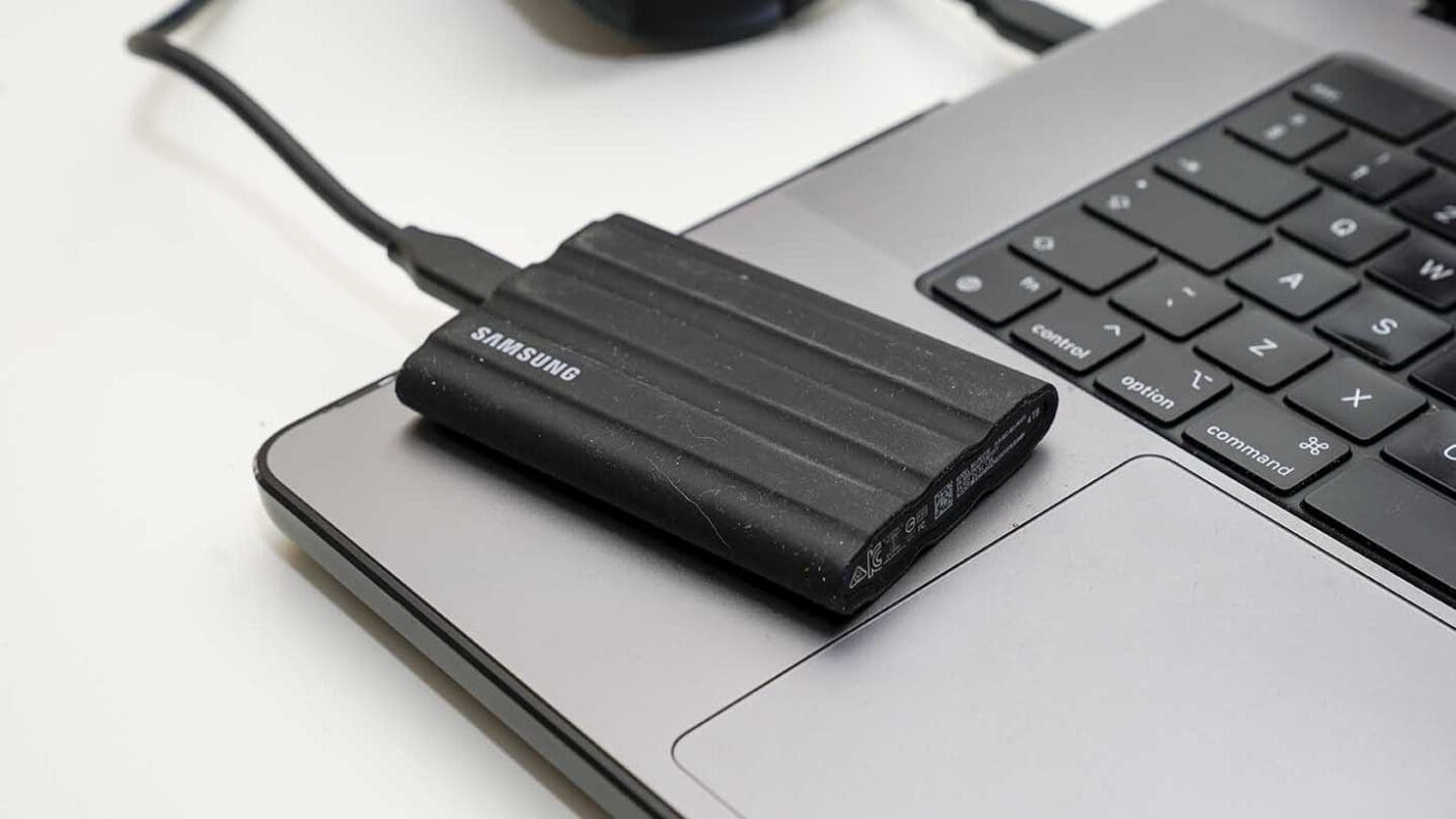 Samsung Portable SSD T7 Shield 4TB Review: IP65 PSSD Gets a Capacity Upgrade