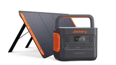 Jackery Solar Generator 1500 Pro