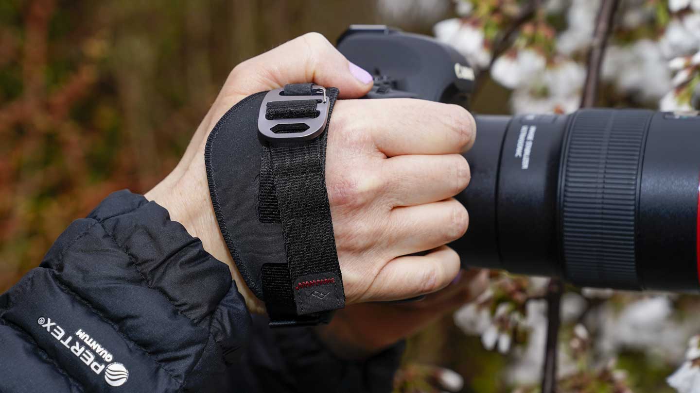 Peak Design unveils Micro Clutch hand strap for mirrorless shooters