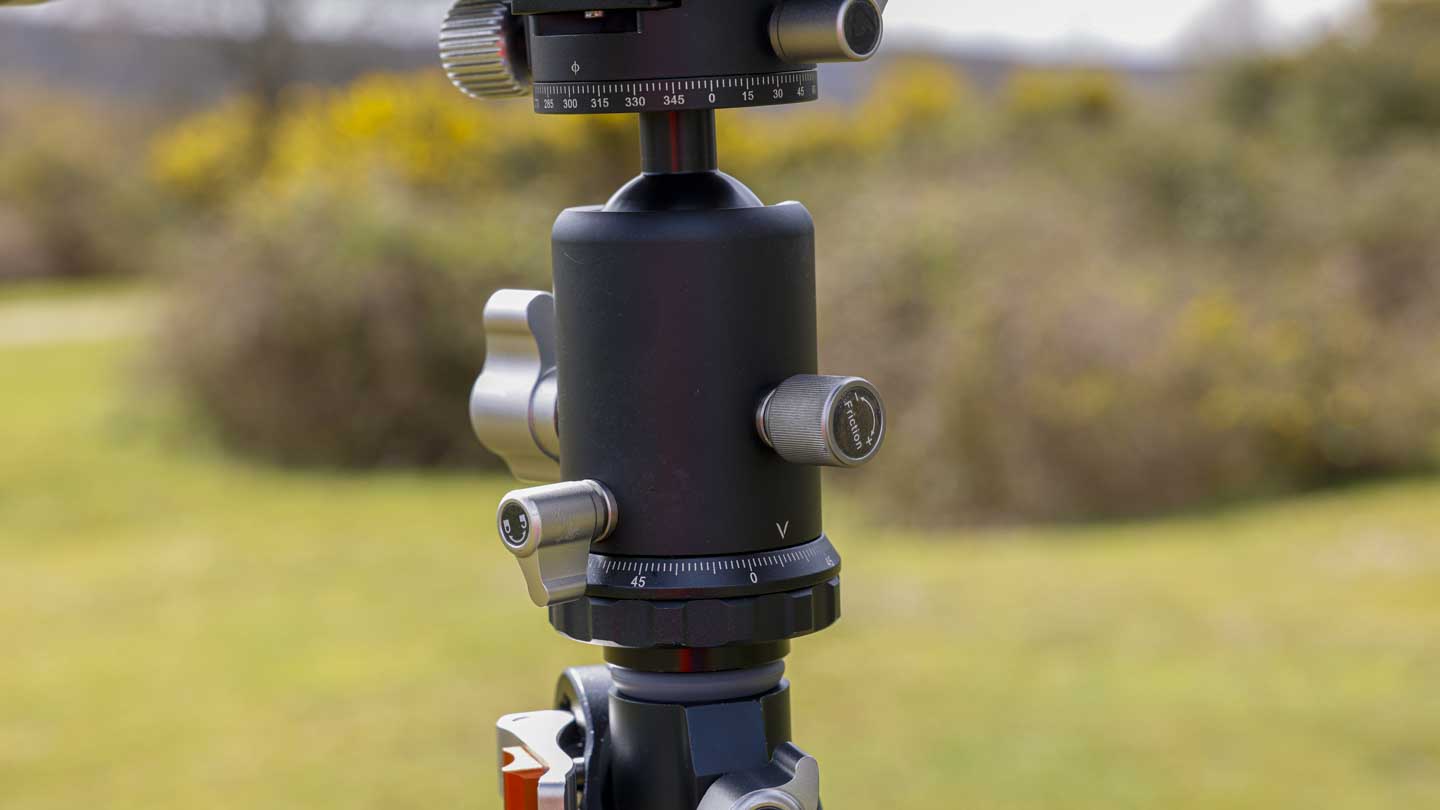 Vanguard VEO BH-250S Ball Head Review: side view