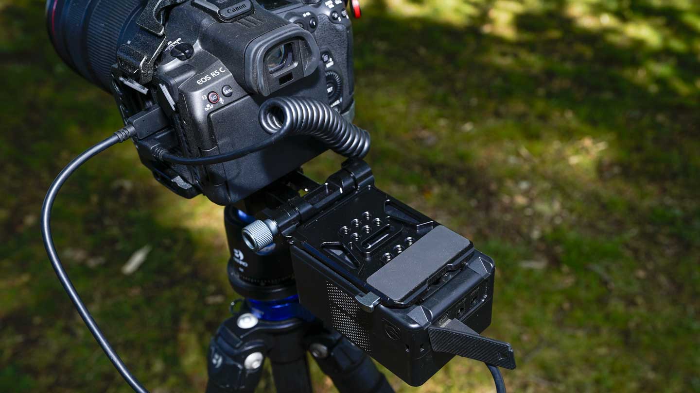 SmallRig Advanced Compact V-Mount Battery Mounting System